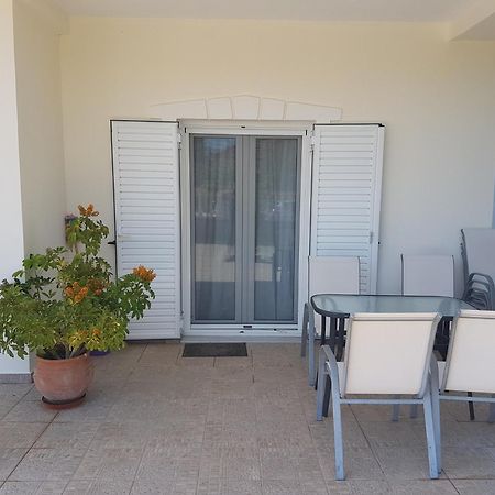 Konstantinos Apartments アマウディア 部屋 写真