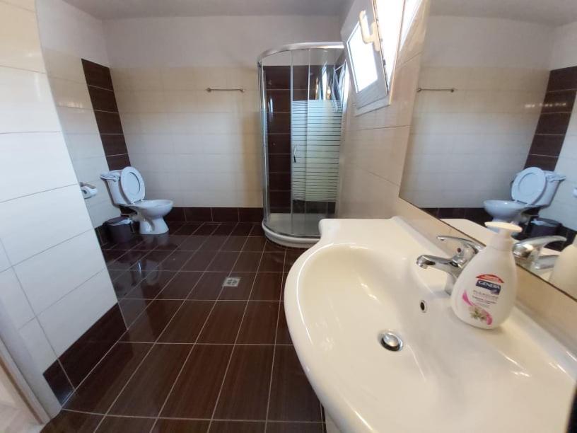 Konstantinos Apartments アマウディア エクステリア 写真