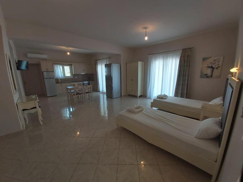 Konstantinos Apartments アマウディア エクステリア 写真