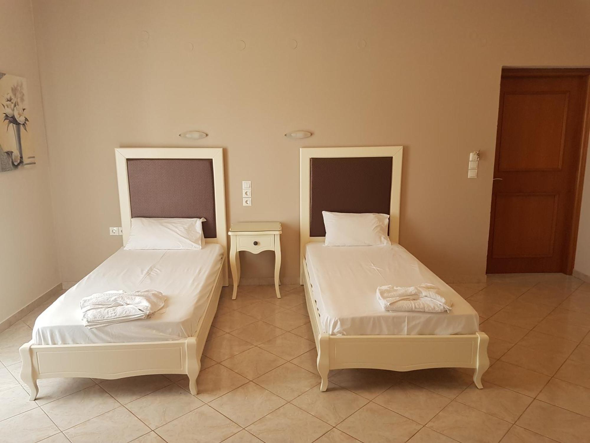Konstantinos Apartments アマウディア 部屋 写真